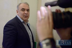 "Регионал" Жвания призывает Януковича уволить Азарова и Бойко
