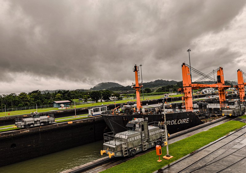 «Зона» Панамського каналу, яка до 1979 року контролювалася США, а до 1999 року була у спільному управлінні США
і Панами