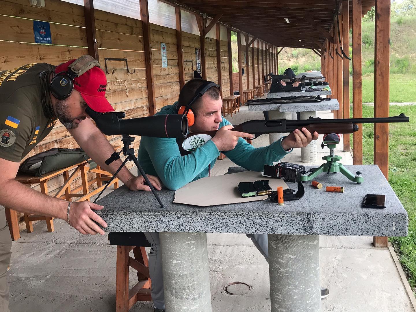 Пристрілка помпової рушниці <i>Remington 870</i> у ССК Купол, Бровари