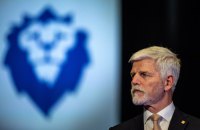 Президент Чехії заявив, що Україна має отримати від партнерів усі види зброї, крім ядерної