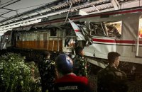 Через зіткнення потягів в Індонезії загинули 4 людини