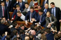 Почему гонят только кролика, а заяц - белый и пушистый?