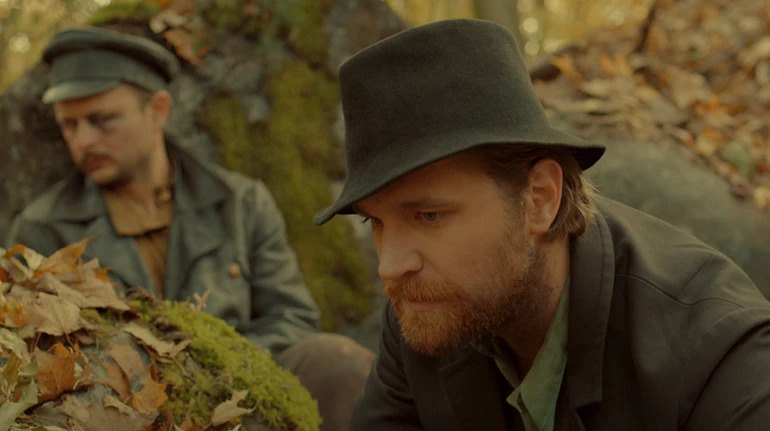 Кадр з фільму 'Троє'.