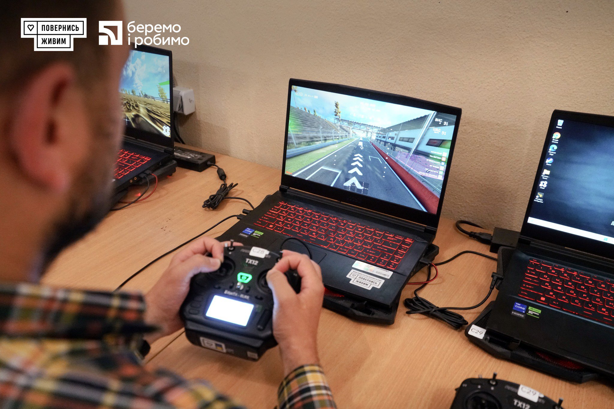 Навчання на симуляторі у школі «Ятаган»