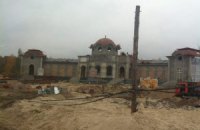 Иванющенко строит крупный особняк в Конча-Заспе