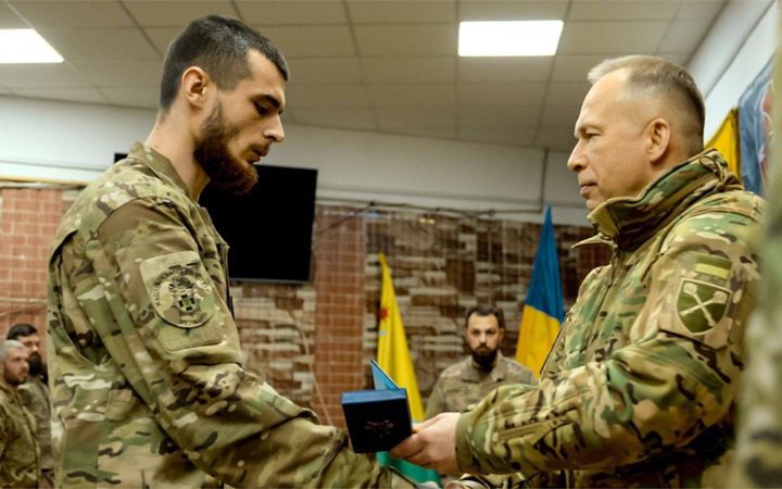 Сирський відзначив нагородами військових на Східному напрямку