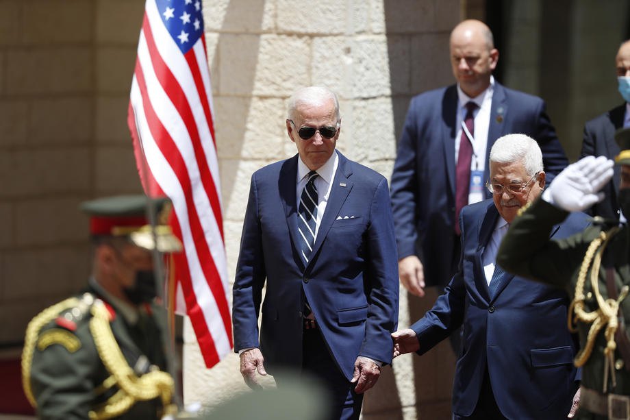 Президент США Джо Байден та голова Палестинської національної автономії Махмуд Аббас під час зустрічі у Вифлеємі, 15 липня 2022 р.