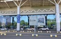 В Одессе из-за отказа двигателя аварийно сел самолет 