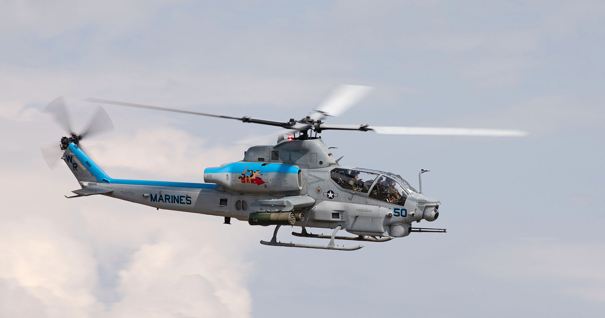 військові навчання морпіхів США на AH-1Z Viper і UH-1Y Venom