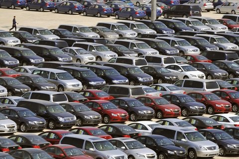Сумской чиновник продал больше 100 авто, предназначенных малообеспеченным людям