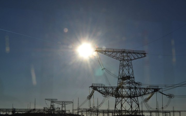 Через дефіцит електроенергії Україна застосовує аварійну допомогу з трьох країн