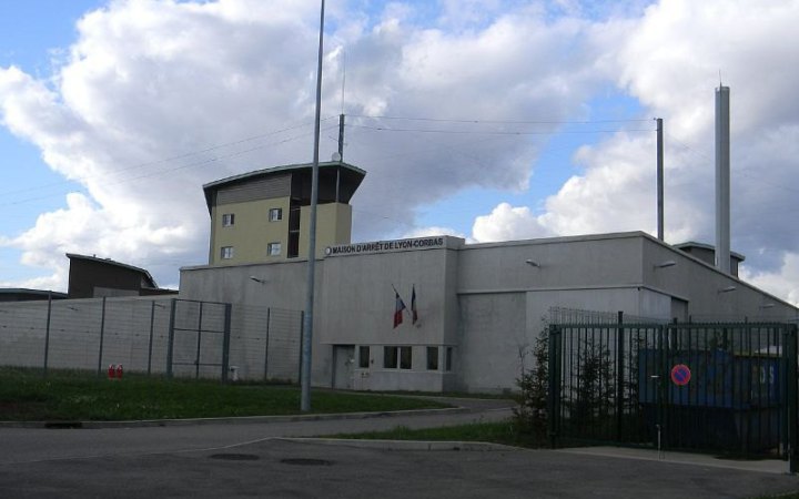 У Франції заарештували в'язня, який втік із тюрми у багажі 