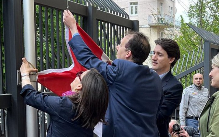 Посольство Канади поновлює свою роботу в Києві