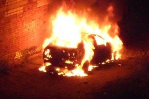 Луганскому активисту "Дорожного контроля" сожгли машину