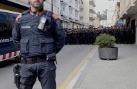 Испанская полиция начала изымать экспонаты из музея в Каталонии, произошли столкновения