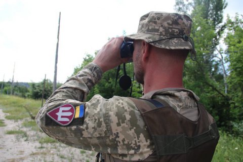 За сутки боевики 12 раз обстреляли позиции ВСУ на Донбассе 
