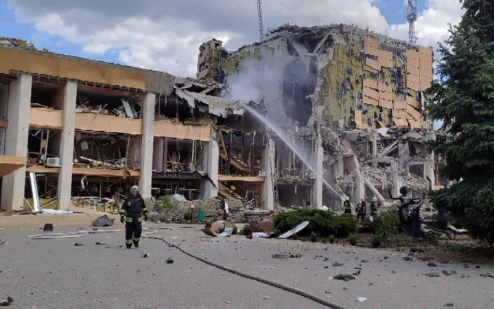 Унаслідок обстрілів окупантів у Харкові та двох районах області спалахнули пожежі, – ДСНС