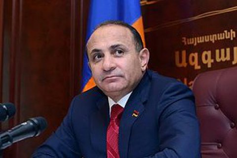 Премьер-министр Армении подал в отставку