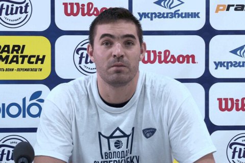 В четвертьфинале украинской Суперлиги баскетболист боднул головой соперника а-ля Зидан