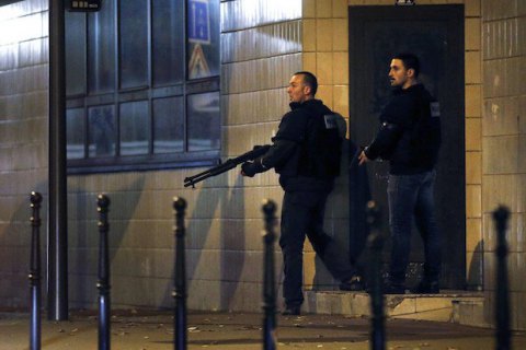 СМИ сообщили о направлявшемся в Париж заминированном автомобиле