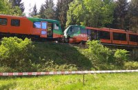 В Чехии из-за ошибки машиниста столкнулись два поезда