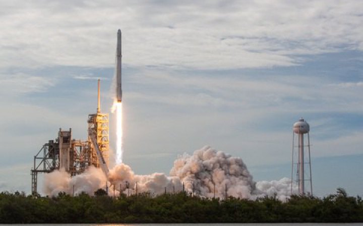 Маск пригрозив вивести з експлуатації космічний корабель Dragon