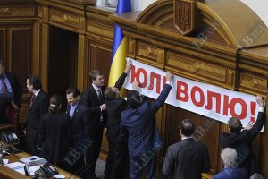 БЮТ призывает парламент спасти Тимошенко