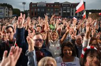 Поляки виступають за те, аби військові збивали ракети і дрони, які пролітають над Польщею