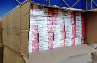 В Одеському порту в контейнері з туалетним папером виявили ящики із сигаретами