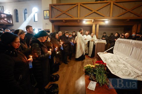 В Киеве простились с погибшим на Донбассе разведчиком Антоном Сидоровым