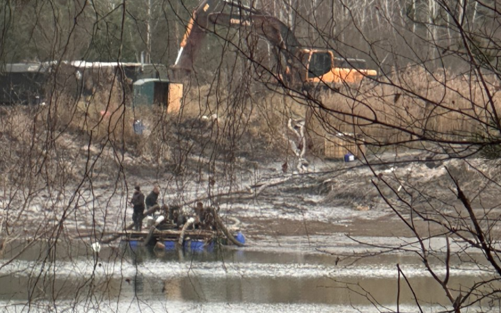 Як на Житомирщині можуть залишити громадян без питної води і руйнують зону рекреації? 