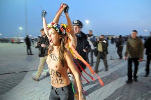 Минюст отказал FEMEN в регистрации, обвинив в экстремизме (документ)