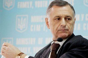 Віце-президент ФФУ: "Нехай Суркіс відповість, чому представник "Динамо" поїхав до Англії"