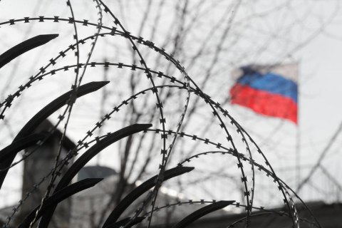 Россия эвакуирует из Украины своих дипломатов 