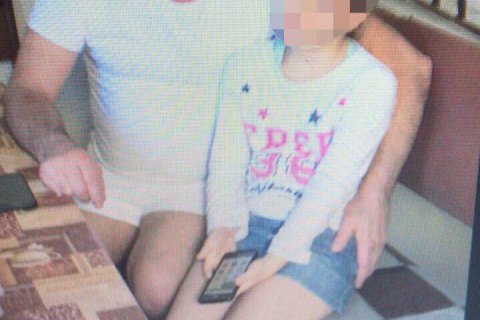 Правоохоронці затримали молдованина з Одеської області за підозрою в розбещенні дівчаток