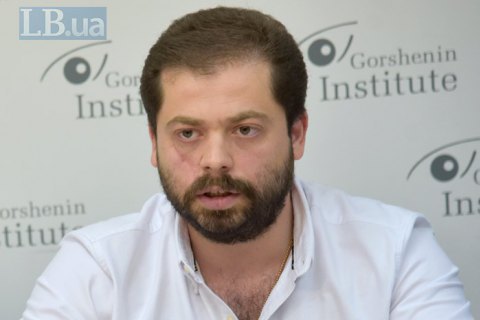 Експерт перерахував позитивні і негативні кроки Зеленського цього тижня