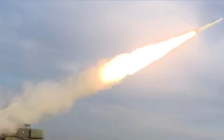 Над Дніпропетровщиною збили ракету росіян