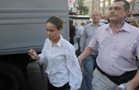Киреев поймал соратницу Тимошенко на попытке сфотографировать суд
