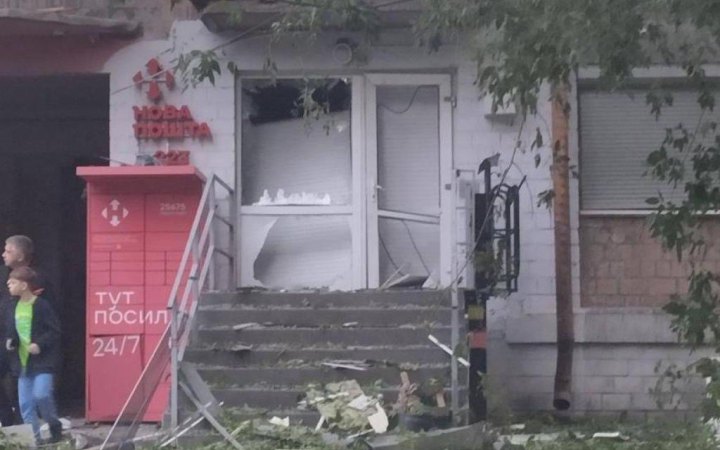 Внаслідок атаки на Київ та область пошкоджено 3 відділення Нової пошти та сортувальне депо