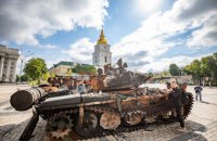 У Києві на площі відкрилася виставка розбитої техніки окупантів