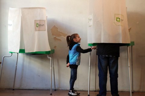 На выборах в Грузии лидируют Саломе Зурабишвили и Григол Вашадзе