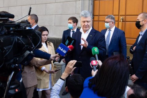 Следствие должно быть довольно объяснением Порошенко в деле Медведчука, - адвокат 