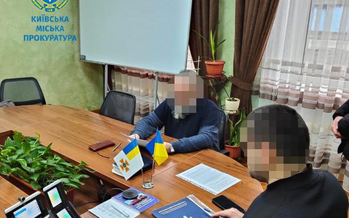 Двом посадовцям ДСНС повідомили про підозри через розтрату 7 млн гривень