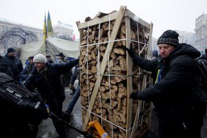 ГАИ отлавливает в центре Киева поставщиков дров для Майдана