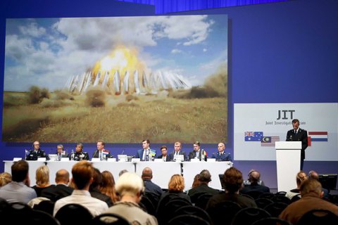 НАТО і ЄС закликали РФ визнати свою роль у катастрофі MH17 і співпрацювати зі слідством