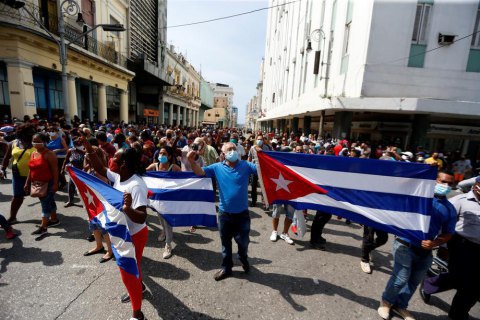 Президент Кубы обвинил США в подстрекательстве к протестам