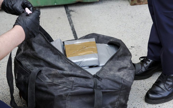 Італія конфіскувала рекордну партію кокаїну вагою понад 5,3 тонн 