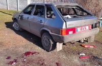Ворожий дрон атакував авто з цивільними на Дніпропетровщині, двоє людей у важкому стані