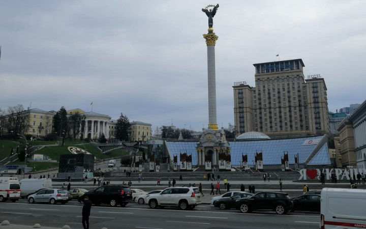В Києві три дні ремонтуватимуть дорожнє покриття на Хрещатику