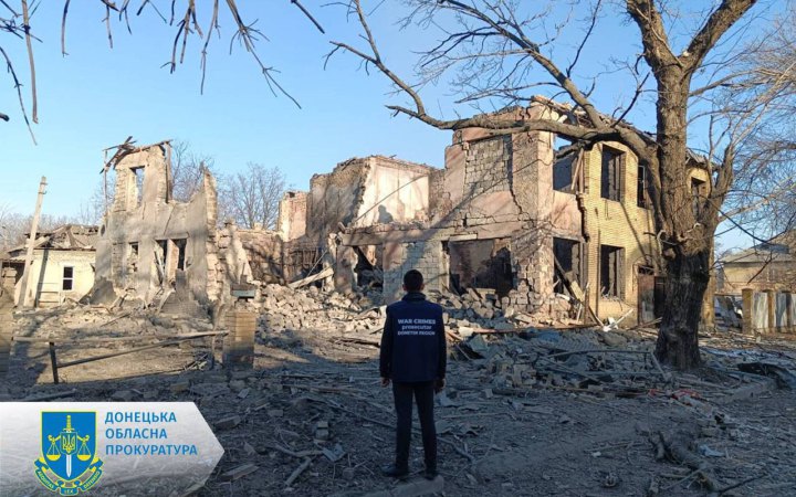 Вночі окупанти вдарили 6 ракетами “С-300” по місту Селидове на Донеччині, є поранені